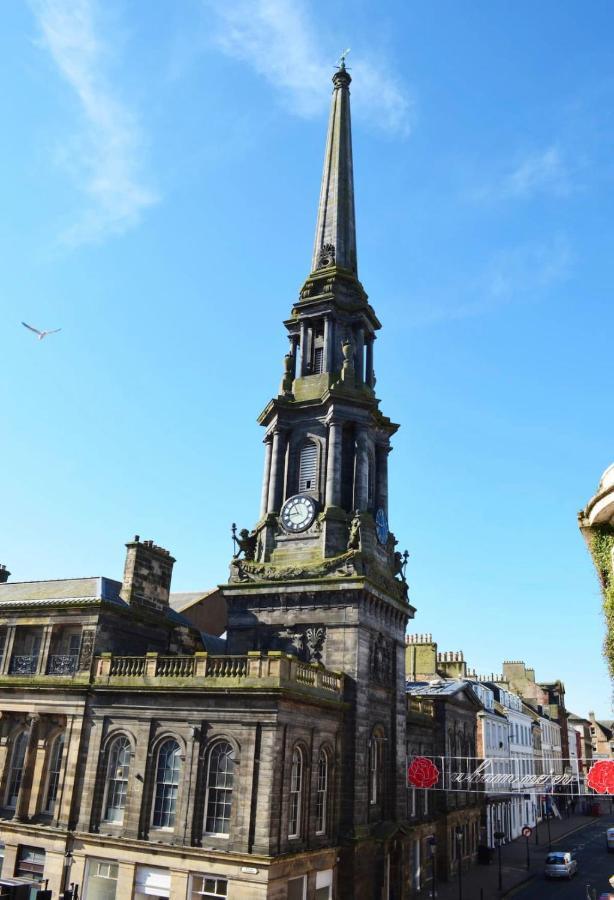 Heart Of Ayr: Elegant Townhouse In Central Ayr Extérieur photo