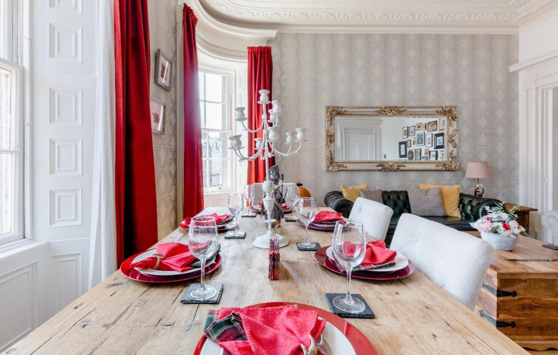 Heart Of Ayr: Elegant Townhouse In Central Ayr Extérieur photo